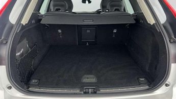 Volvo XC60 2.0 B4P Plus Dark 5dr Geartronic
