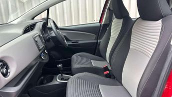 Toyota Yaris 1.5 Hybrid Icon Tech 5dr CVT