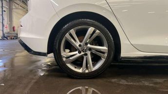 Volkswagen Golf 1.5 eTSI 150 R-Line 5dr DSG