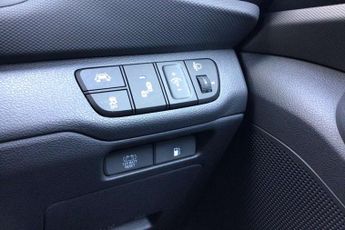 Hyundai IONIQ 1.6 GDi Hybrid Premium SE 5dr DCT