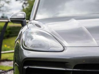 Porsche Cayenne E-Hybrid 5dr Tiptronic S