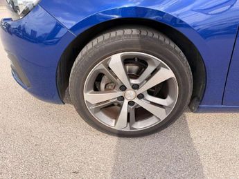 Peugeot 308 1.2 PureTech 130 Allure 5dr EAT8
