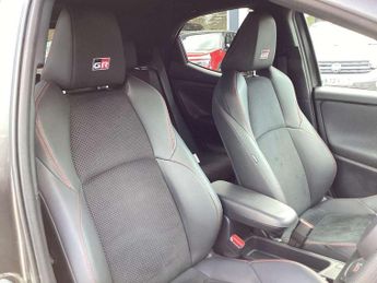 Toyota Yaris 1.5 Hybrid 130 GR Sport 5dr CVT
