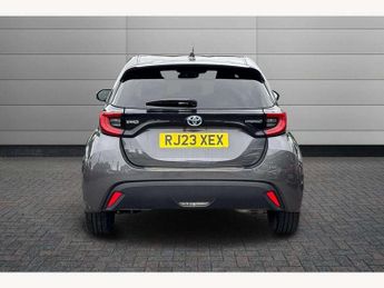 Toyota Yaris 1.5 Hybrid Design 5dr CVT