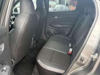 Nissan Juke 1.0 DiG-T N-Connecta 5dr DCT