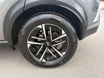 Nissan Juke 1.0 DiG-T N-Connecta 5dr DCT