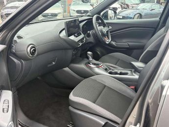 Nissan Juke 1.0 DiG-T N-Connecta 5dr DCT