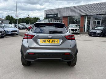 Nissan Juke 1.0 DiG-T N-Connecta 5dr DCT