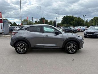Nissan Juke 1.0 DiG-T N-Connecta 5dr DCT