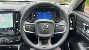 Volvo XC40 2.0 B4P Ultimate Dark 5dr Auto
