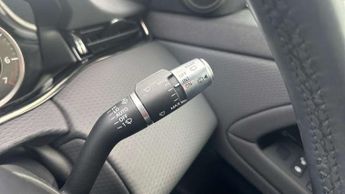 Land Rover Range Rover Evoque 2.0 P300 R-Dynamic 5dr Auto