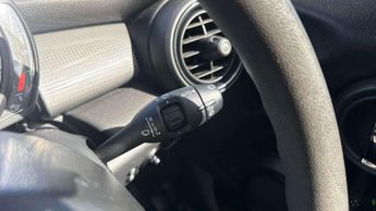 MINI Hatchback 1.5 Cooper Classic II 5dr Auto