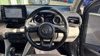 Toyota Yaris 1.5 Hybrid Excel 5dr CVT
