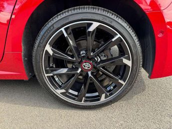 Toyota Corolla 2.0 VVT-i Hybrid GR Sport 5dr CVT