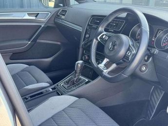Volkswagen Golf 2.0 TDI R-Line 5dr DSG