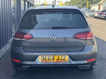 Volkswagen Golf 2.0 TDI R-Line 5dr DSG