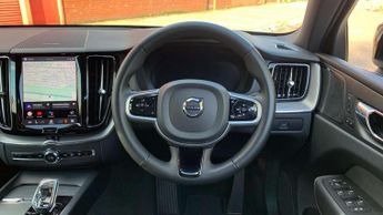Volvo XC60 2.0 B4D Plus Dark 5dr AWD Geartronic