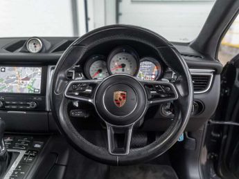 Porsche Macan Turbo 5dr PDK