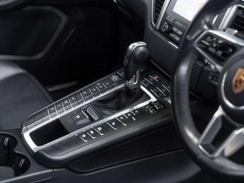 Porsche Macan Turbo 5dr PDK