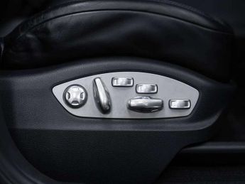 Porsche Macan Turbo 5dr PDK