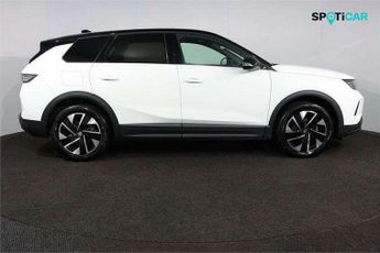 Vauxhall Grandland 1.2 Hybrid [136] Ultimate 5dr e-DCT6 [Pan Roof]