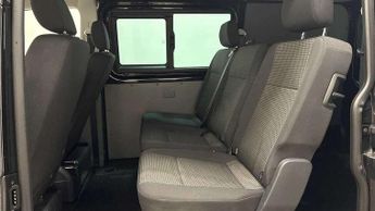 Volkswagen Transporter 2.0 TDI 150 Highline Kombi Van DSG