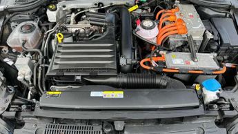 Volkswagen Golf 1.4 TSI eHybrid Style 5dr DSG