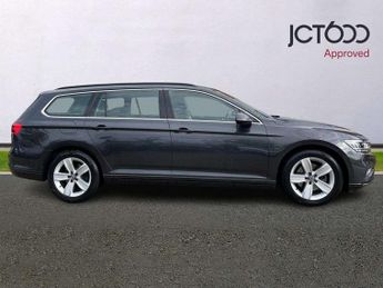 Volkswagen Passat 2.0 TDI EVO SCR SE Nav 5dr DSG