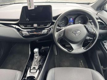 Toyota C-HR 1.8 Hybrid Design 5dr CVT