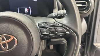 Toyota Yaris Cross 1.5 Hybrid Design 5dr CVT