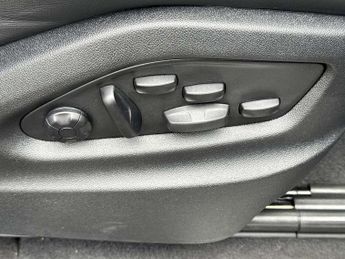 Porsche Cayenne E-Hybrid 5dr Tiptronic S