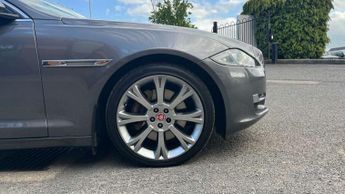 Jaguar XJ 3.0d V6 Portfolio 4dr Auto