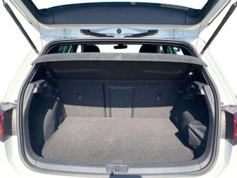 Volkswagen Golf 1.4 TSI GTE Advance 5dr DSG