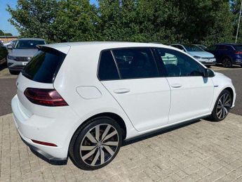 Volkswagen Golf 1.4 TSI GTE Advance 5dr DSG