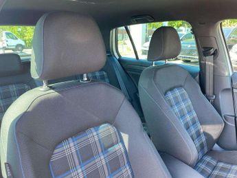 Volkswagen Golf 1.4 TSI GTE Advance 5dr DSG