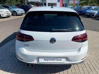 Volkswagen Golf 1.4 TSI GTE Advance 5dr DSG