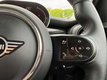 MINI Hatchback 1.5 Cooper Classic Premium 5dr Auto