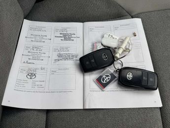 Toyota Yaris 1.5 Hybrid Excel 5dr CVT
