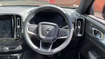 Volvo XC40 2.0 B3P Core 5dr Auto