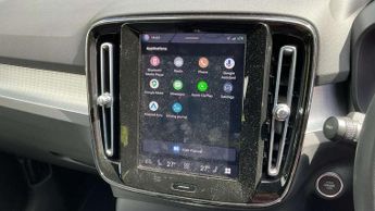 Volvo XC40 2.0 B3P Core 5dr Auto