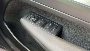 Volvo XC40 2.0 B3P Core 5dr Auto