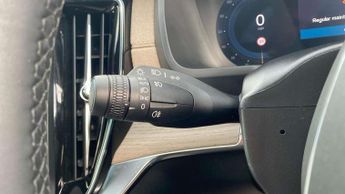 Volvo XC90 2.0 B5P Plus Dark 5dr AWD Geartronic