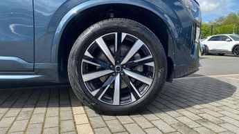 Volvo XC90 2.0 B5P Plus Dark 5dr AWD Geartronic