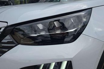 Peugeot 2008 1.2 Hybrid 136 GT 5dr e-DSC6