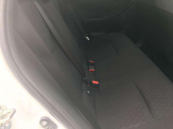 Toyota Yaris 1.5 Hybrid Design 5dr CVT