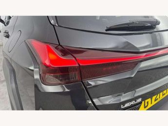 Lexus UX 250h 2.0 5dr CVT [Nav]