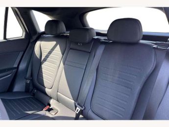 Mercedes-Benz GLC GLC 300 4Matic AMG Line Premium 5dr 9G-Tronic