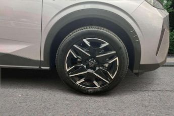 Peugeot 3008 1.2 Hybrid 136 GT 5dr e-DSC6