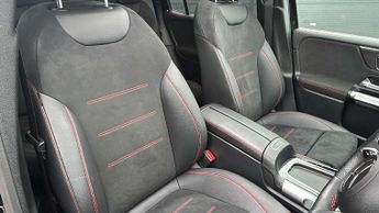Mercedes-Benz GLB GLB 220d 4Matic AMG Line Premium + 5dr 8G-Tronic