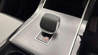 Land Rover Range Rover Velar 2.0 D200 MHEV Dynamic HSE 5dr Auto